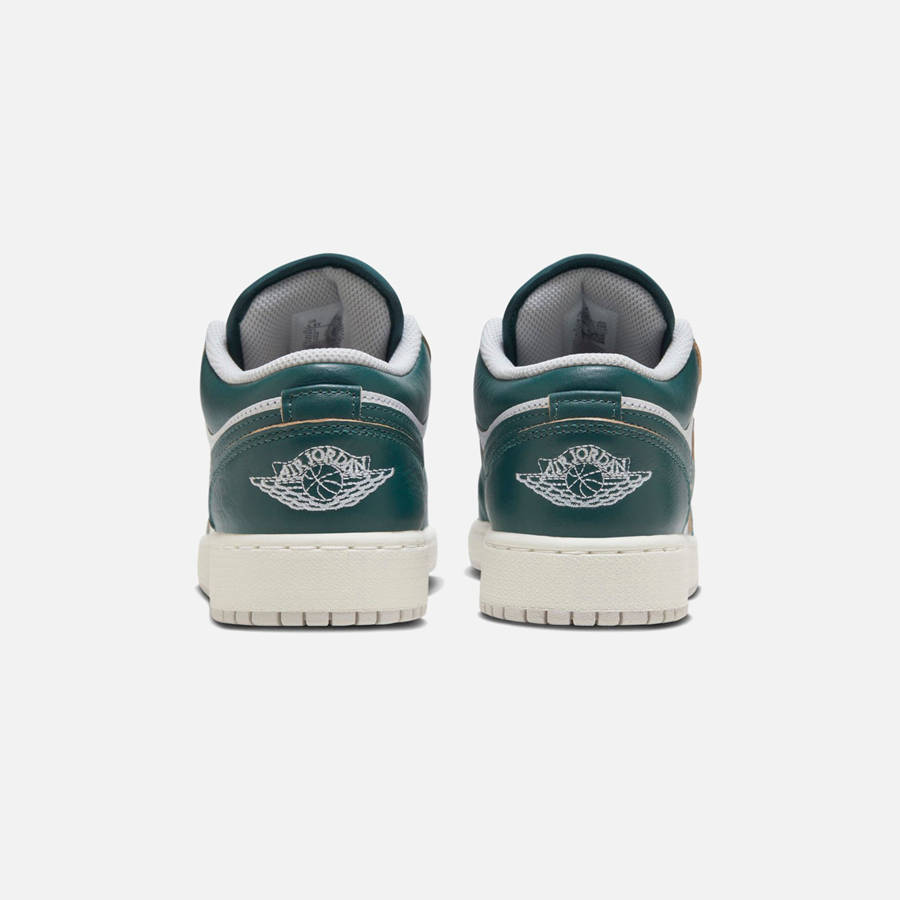 Green Kids' Kith Jordan GS Air Jordan 1 Low SE Sneakers | 8913-FWBRY