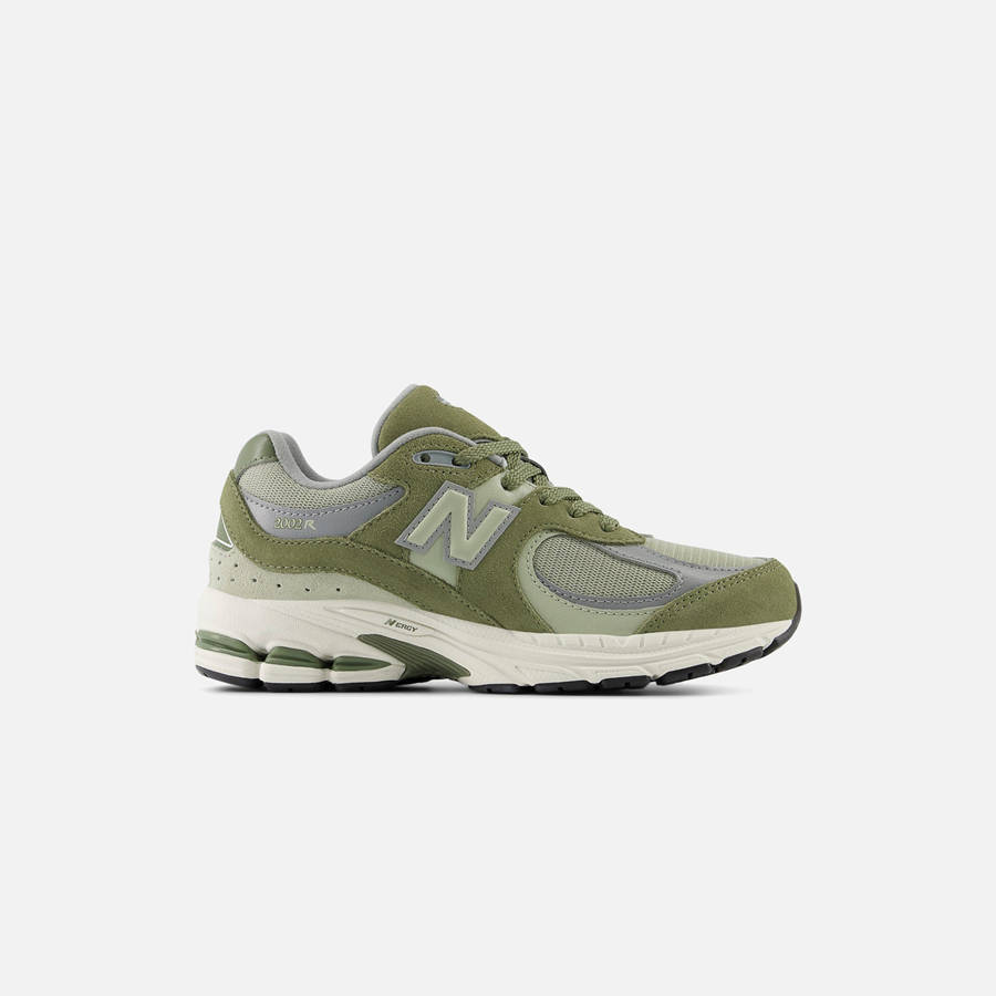 Green Kids' Kith New Balance GS 2002R Sneakers | 1847-SFJKO