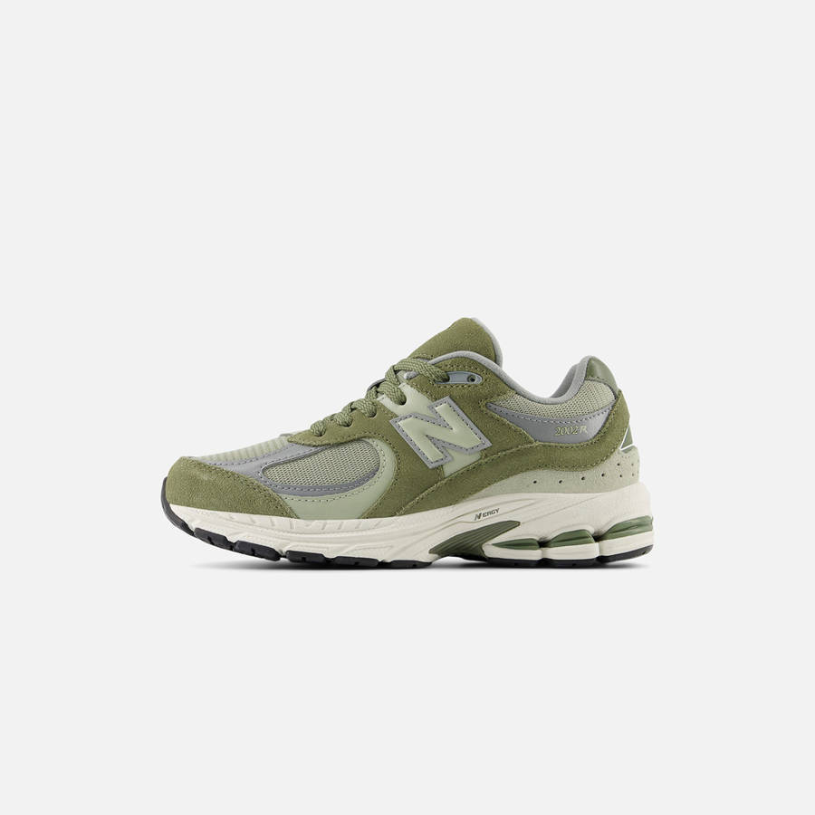 Green Kids' Kith New Balance GS 2002R Sneakers | 1847-SFJKO