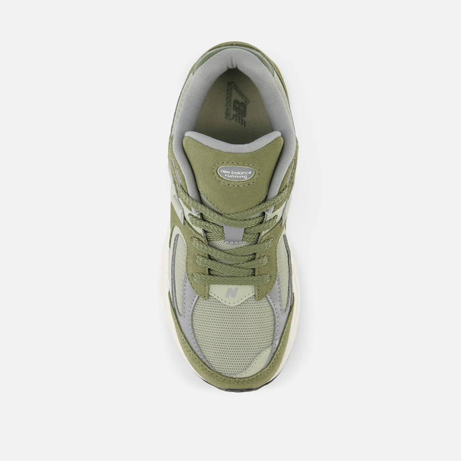 Green Kids' Kith New Balance GS 2002R Sneakers | 1847-SFJKO