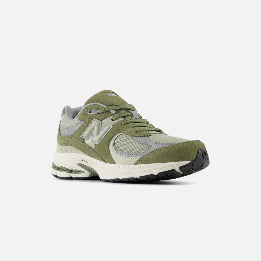 Green Kids' Kith New Balance GS 2002R Sneakers | 1847-SFJKO