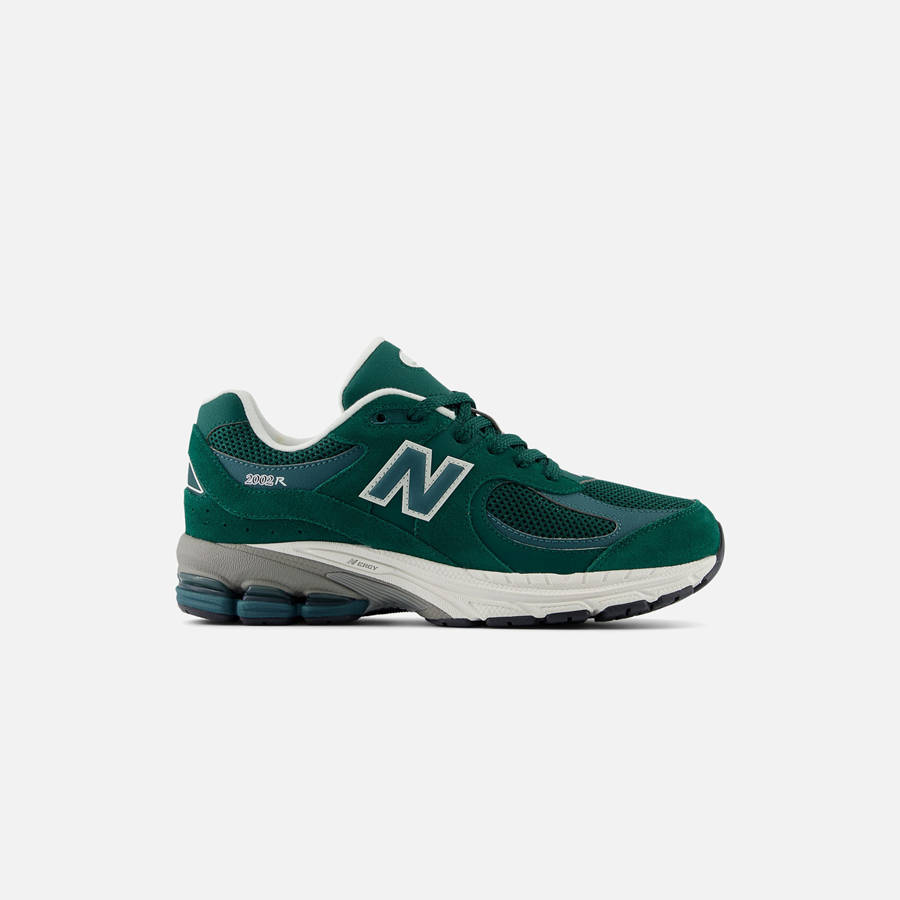 Green Kids' Kith New Balance GS 2002R Sneakers | 1507-MGAEY