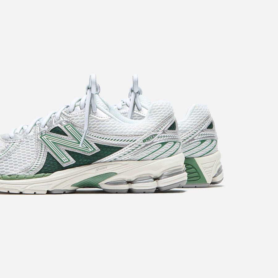 Green Men Kith New Balance 860v2 Sneakers | 8573-IOLCK