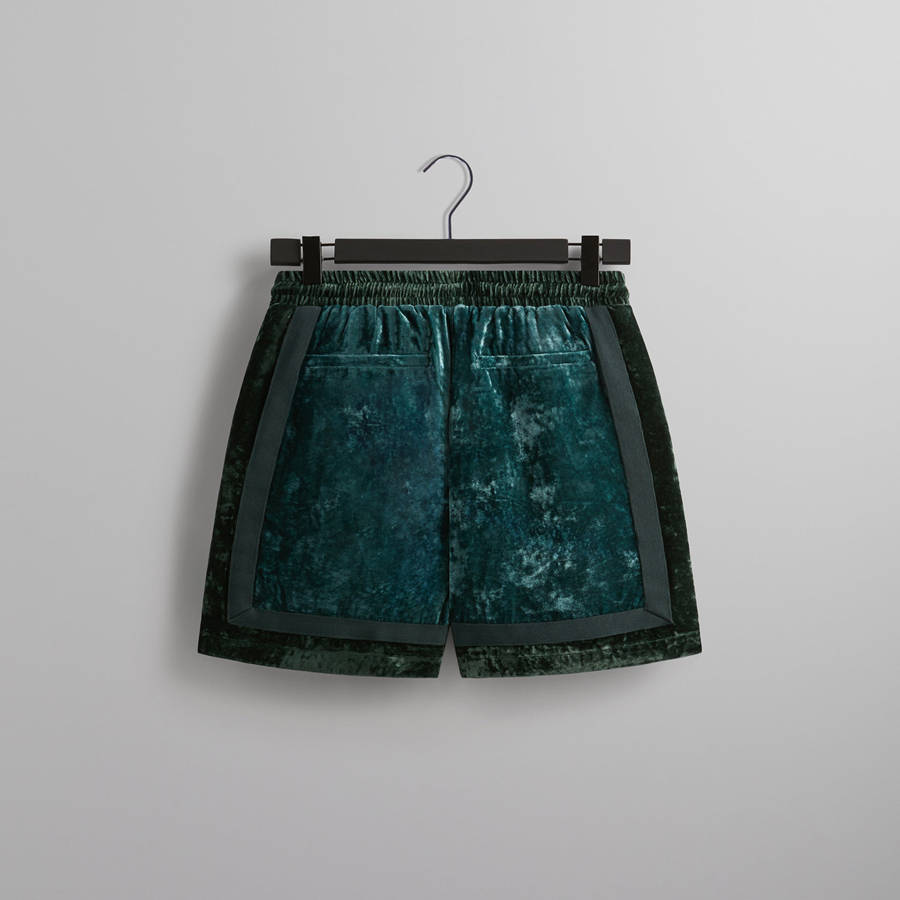 Green Men Kith and Kin Crushed Velvet Keon Shorts | 9761-CDLZV