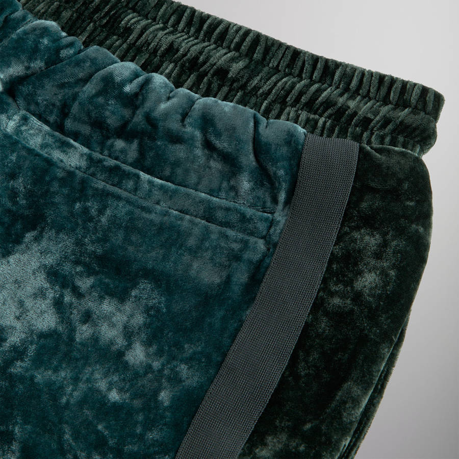 Green Men Kith and Kin Crushed Velvet Keon Shorts | 9761-CDLZV