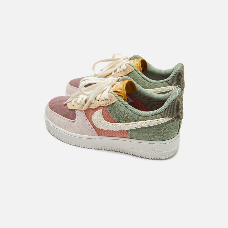 Green / Pink / White Women Kith Nike WMNS Air Force 1 '07 Sneakers | 1037-EUAMR