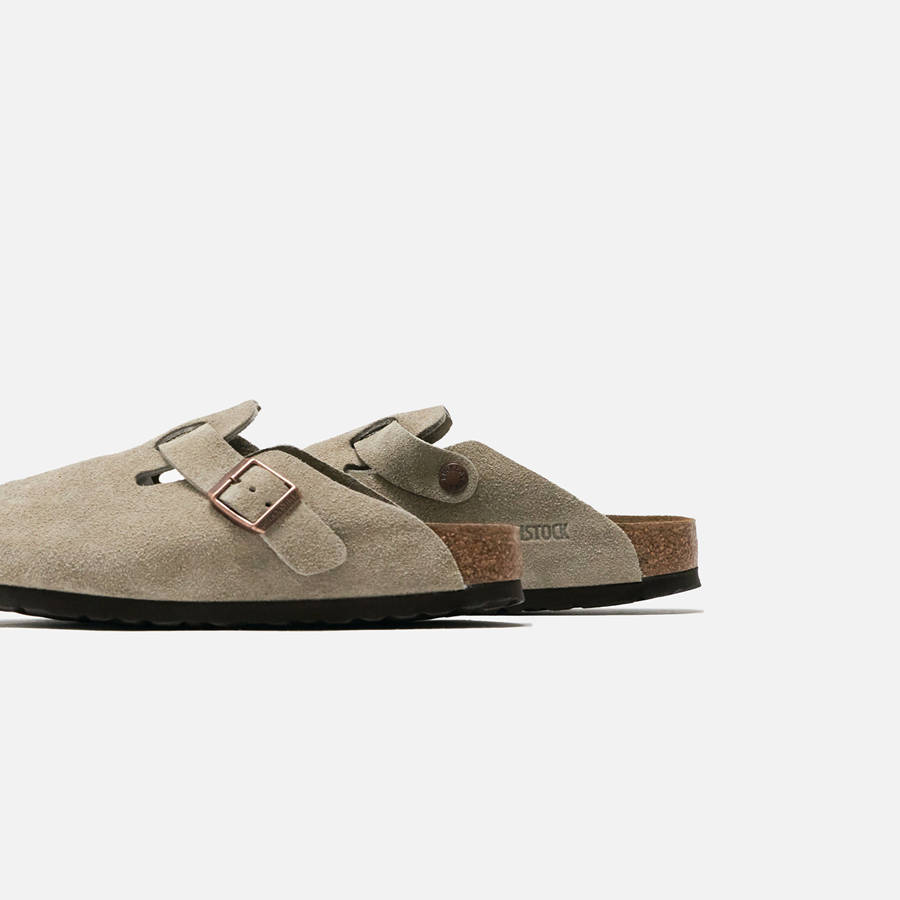 Grey Brown Women Kith Birkenstock WMNS Boston Soft Footbed Suede Mules | 9562-OCVLW