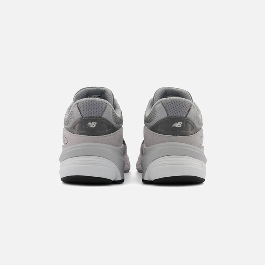 Grey Kids' Kith New Balance Grade School 990v6 Sneakers | 3972-FKEZJ