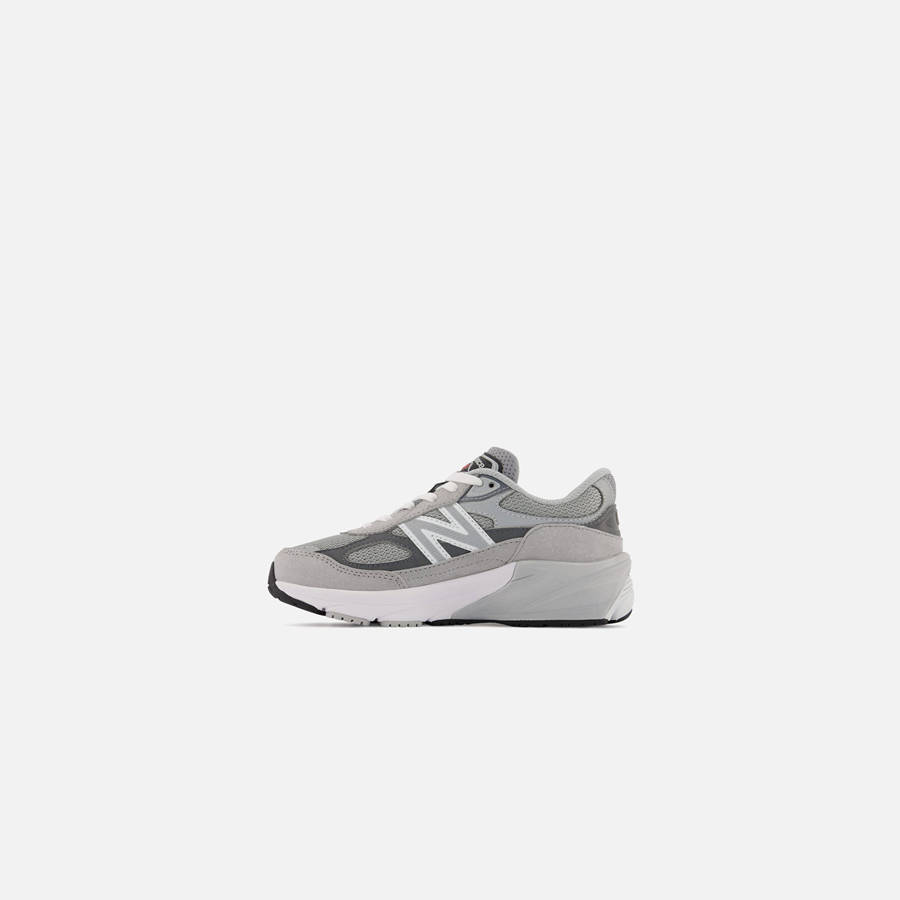 Grey Kids' Kith New Balance Pre-School 990v6 Sneakers | 5879-LJWBF
