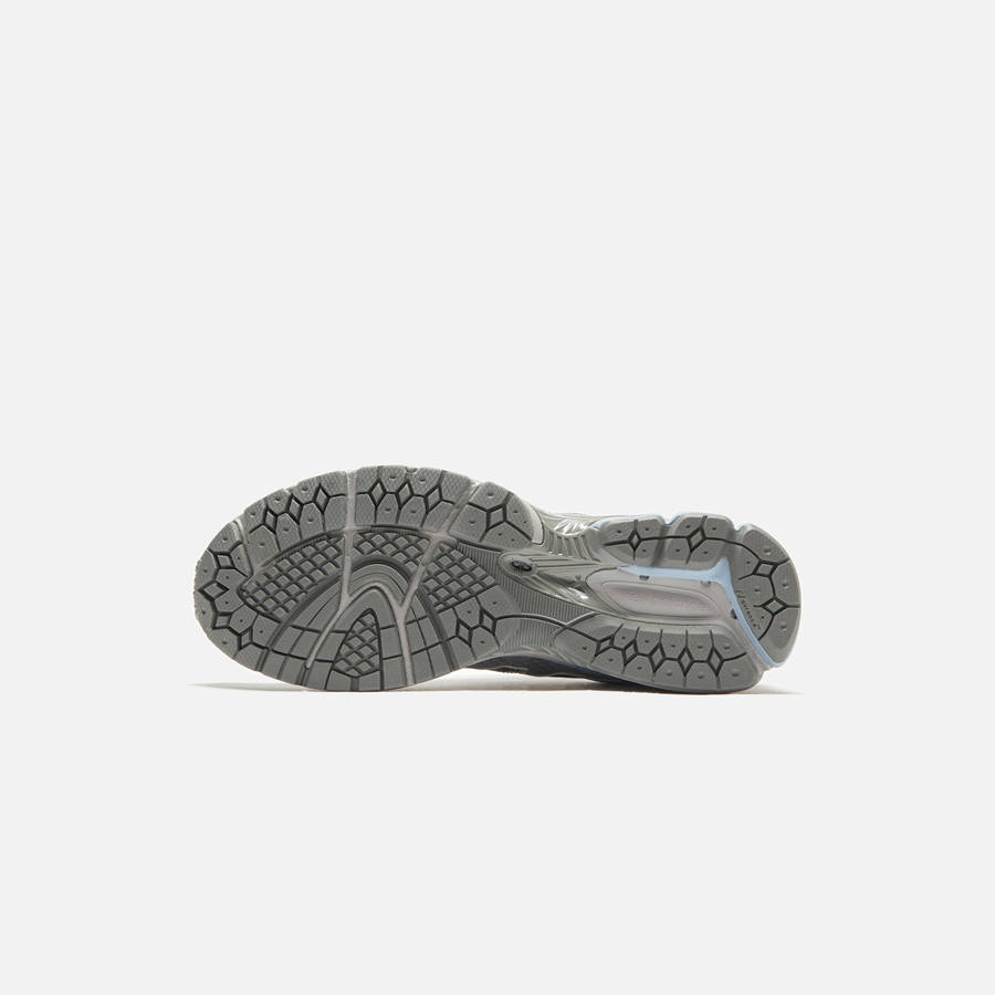 Grey Men Kith New Balance 860v2 Sneakers | 2834-WSKIM