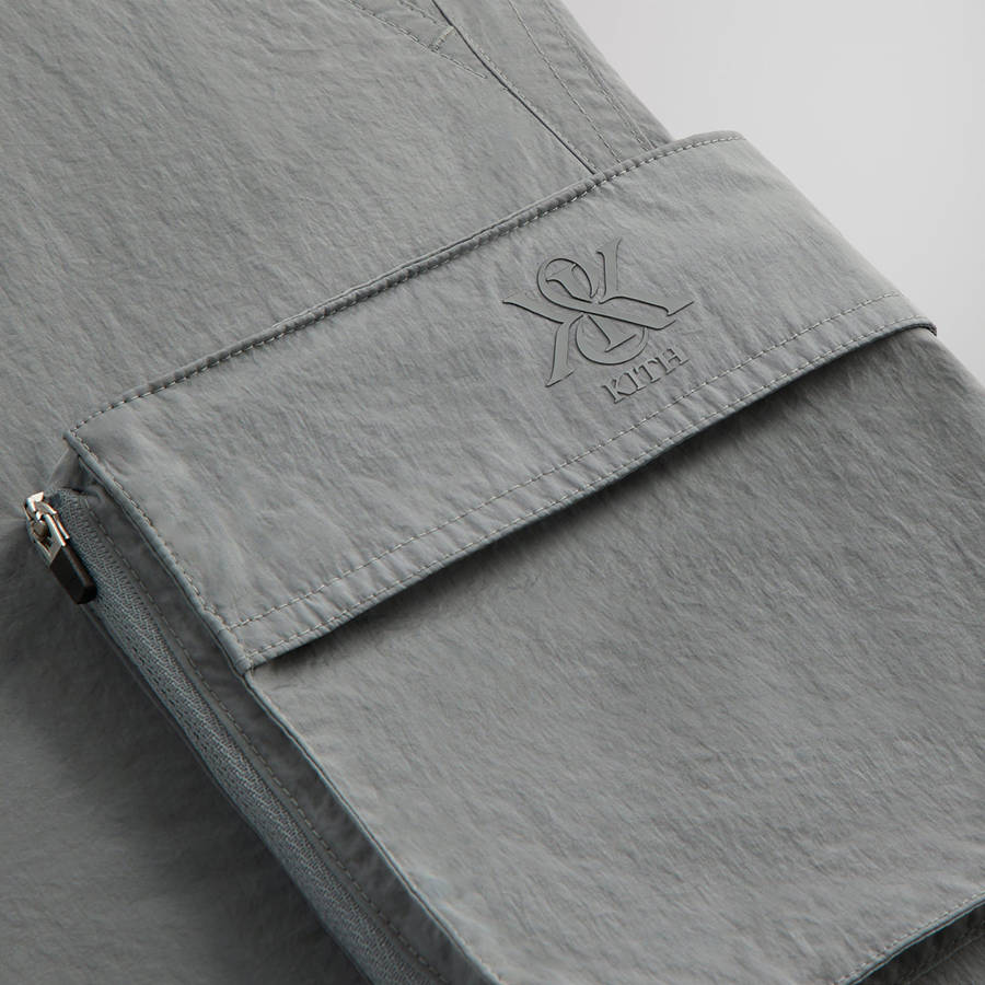 Grey Men Kith Wrinkle Nylon Evan Cargo Shorts | 5601-JTYEL
