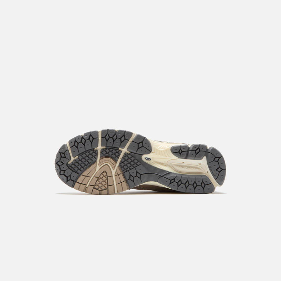 Grey Women Kith New Balance 1906R Shoes | 4219-RCGHN