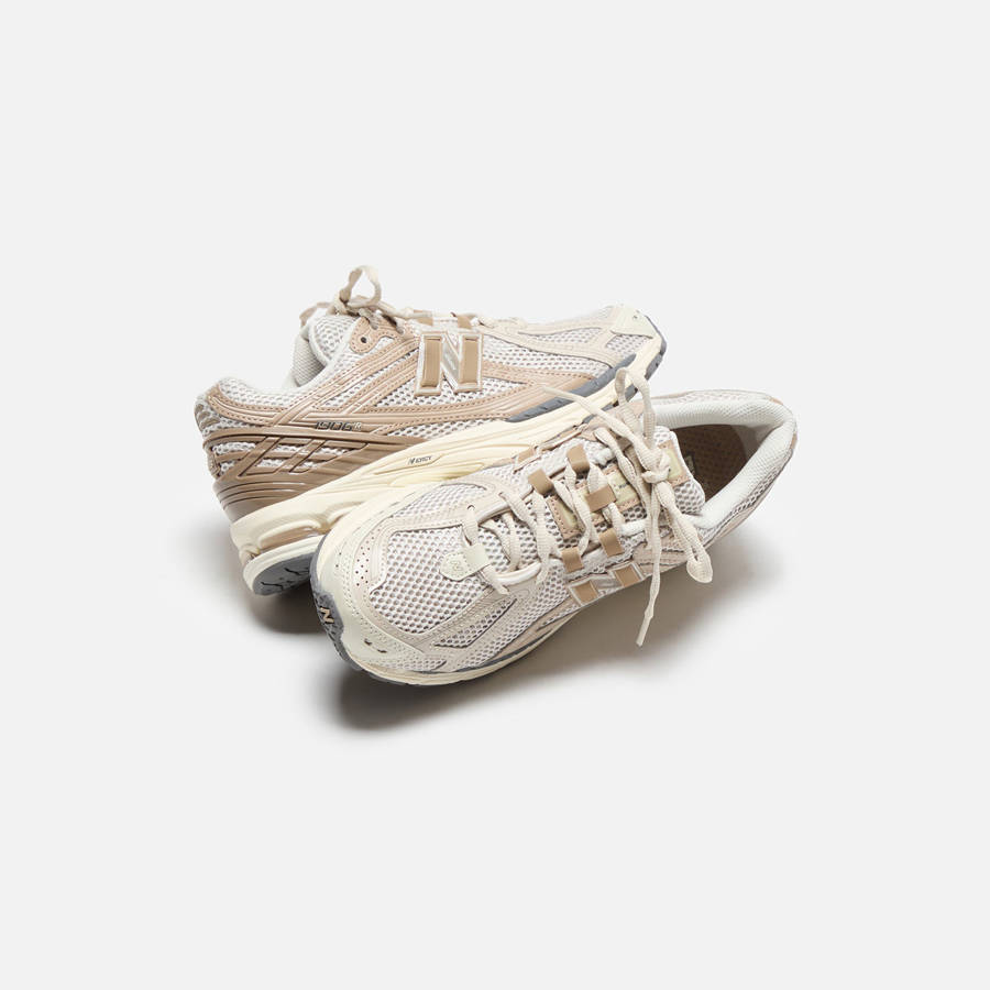 Grey Women Kith New Balance 1906R Shoes | 4219-RCGHN