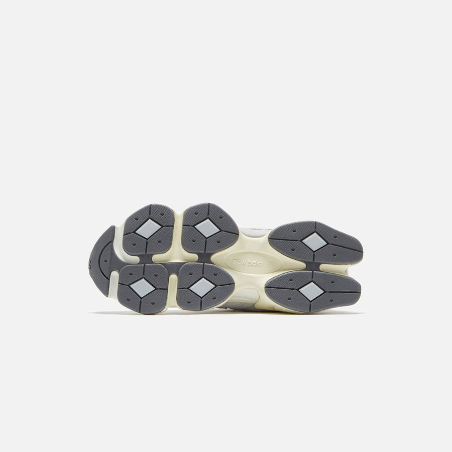 Grey Women Kith New Balance 9060 Sneakers | 5820-ZHULK