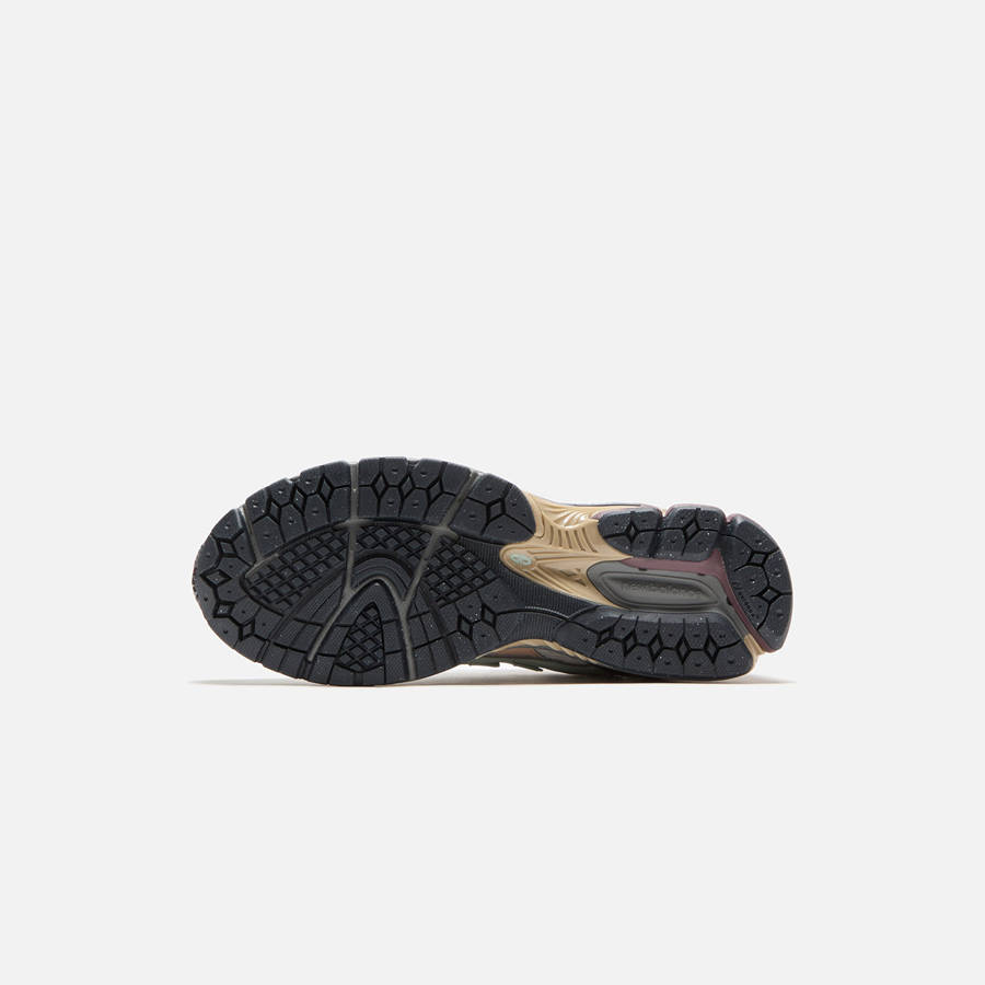 Grey / Beige Men Kith New Balance 1906N Sneakers | 2940-YJUHT