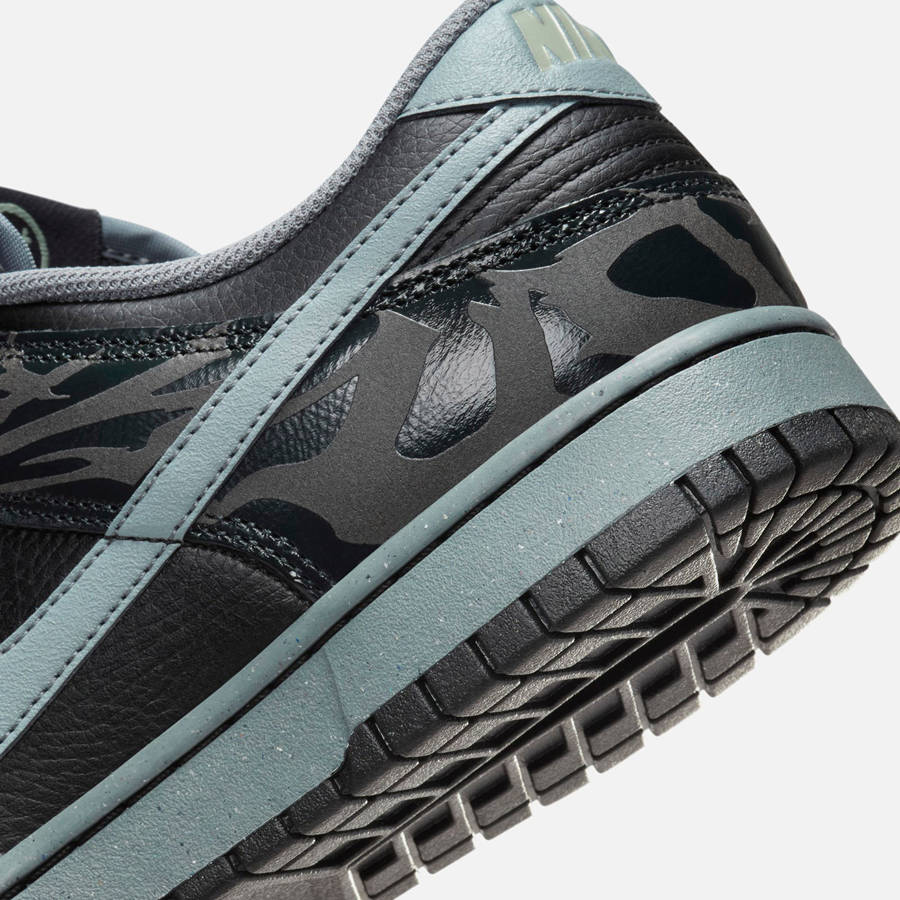 Grey / Black Men Kith Nike Dunk Low Sneakers | 4913-VGQNJ
