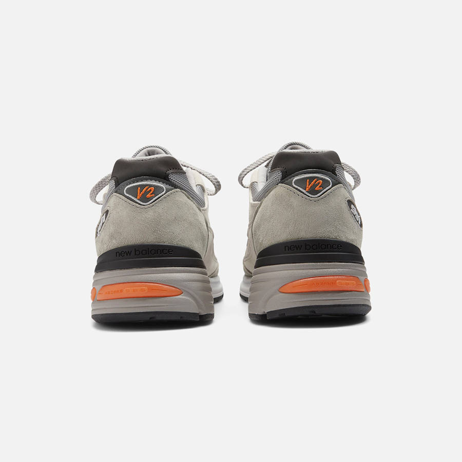 Grey / Orange Men Kith New Balance Made in UK 991v2 Sneakers | 2713-FQPGW