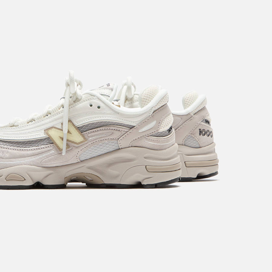 Grey / White / Black Men Kith New Balance M1000 Sneakers | 1365-RCYJU