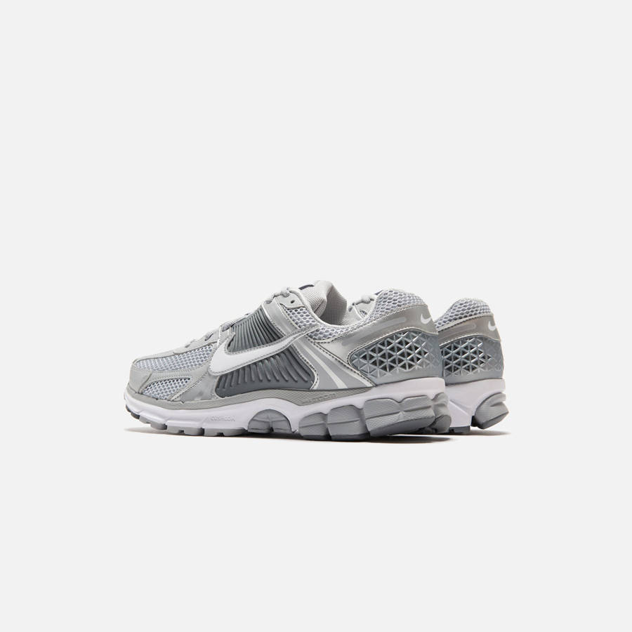 Grey / White / Silver Men Kith Nike Zoom Vomero 5 Sneakers | 1532-ZKBEQ