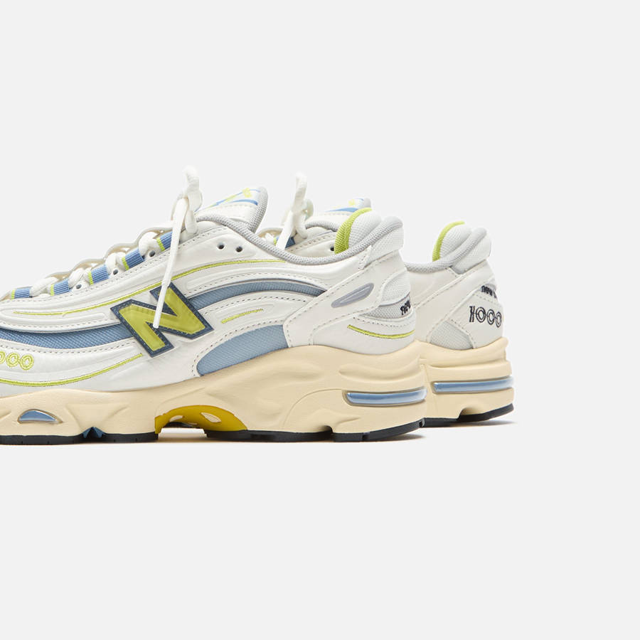 Light Blue Men Kith New Balance M1000 Sneakers | 3904-NCRLZ