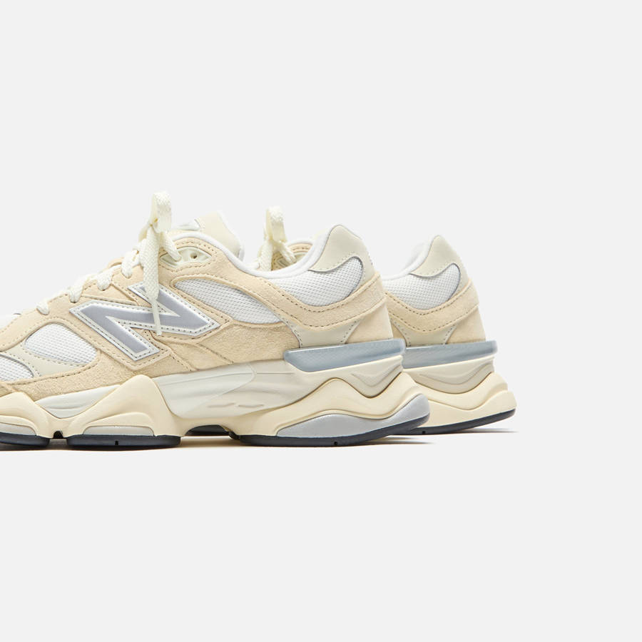 Light Blue / Silver Men Kith New Balance 9060 Sneakers | 0169-JLYMG