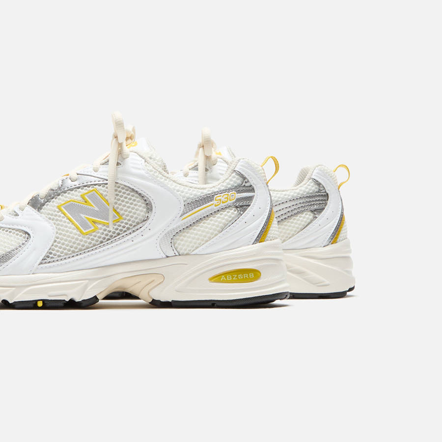 Light Blue / White / Lemon Men Kith New Balance 530 Sneakers | 6037-THVIY
