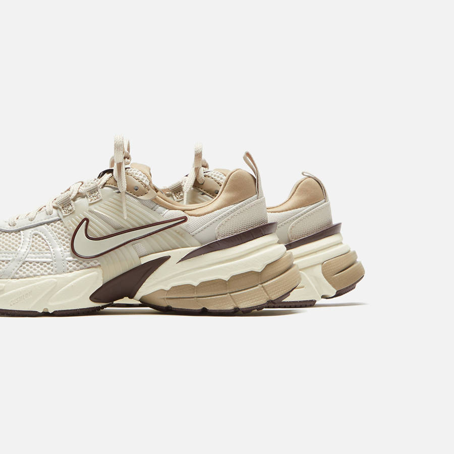 Light Brown Women Kith Nike WMNS V2K Run Sneakers | 8521-JTLCD