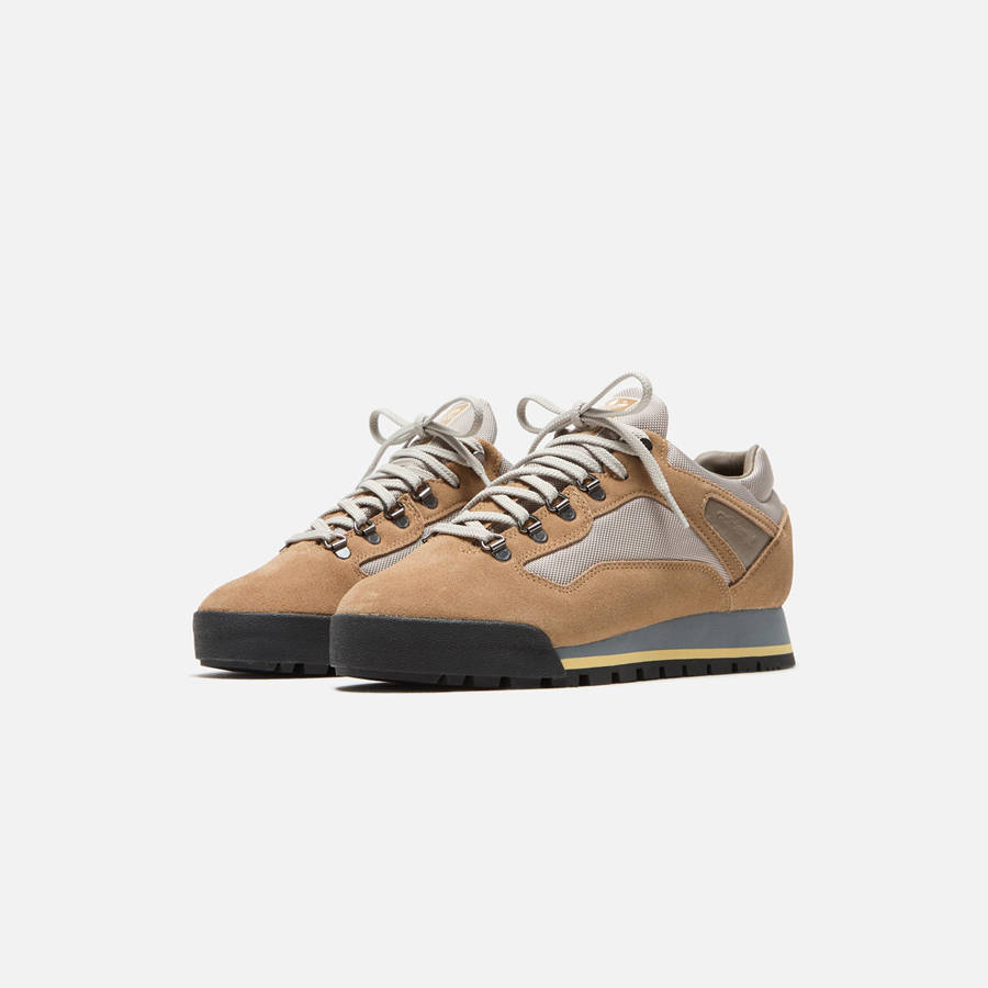 Light Brown / Grey Men Kith adidas x CP Company Helvellyn Spzl Sneakers | 0183-MRCQU