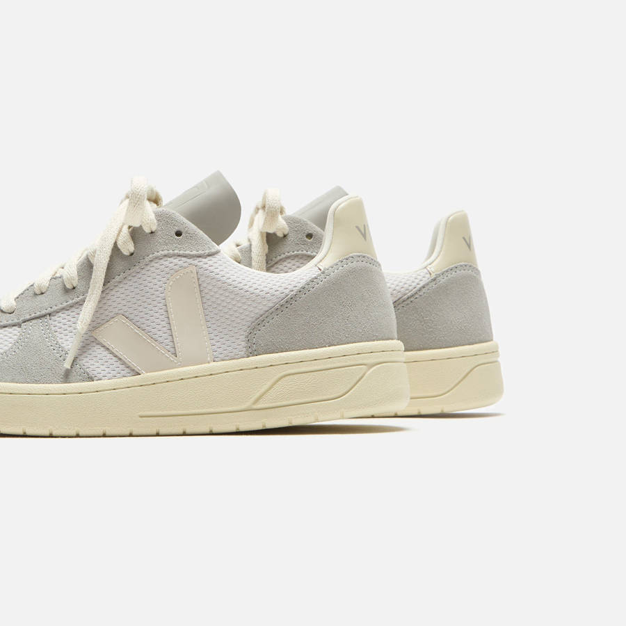Light Grey Men Kith Veja V-10 Sneakers | 0328-CEAXT