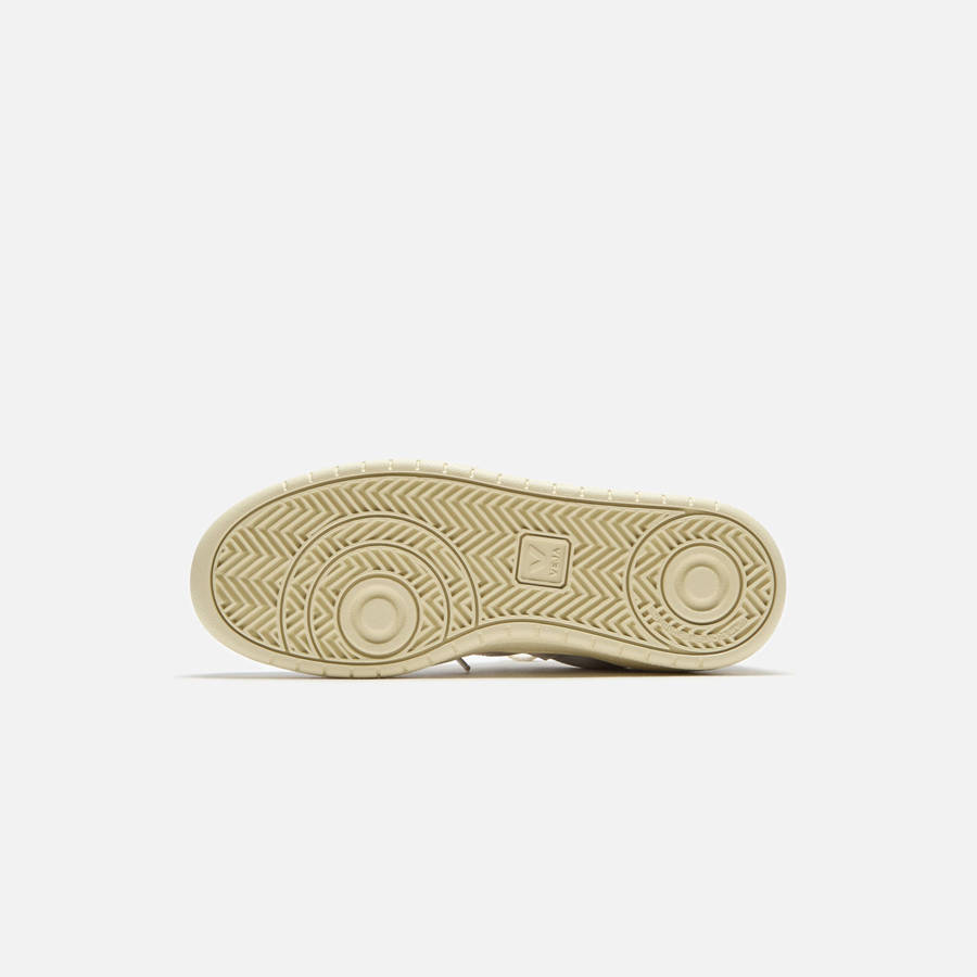 Light Grey Men Kith Veja V-10 Sneakers | 0328-CEAXT