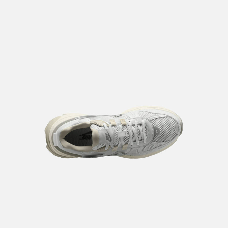 Light Silver / White Women Kith Nike WMNS V2K Run Sneakers | 3528-KZPJB