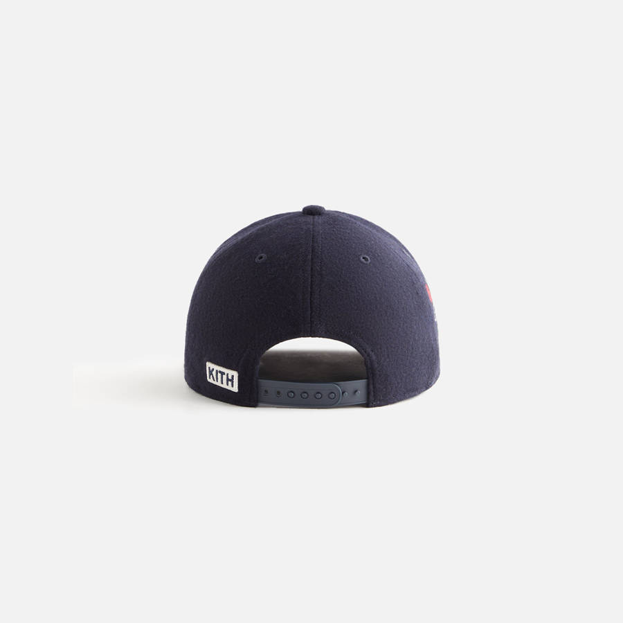 Navy Kids' Kith and '47 for the New York Yankees Hitch Snapback Headwear | 9517-TQZIV