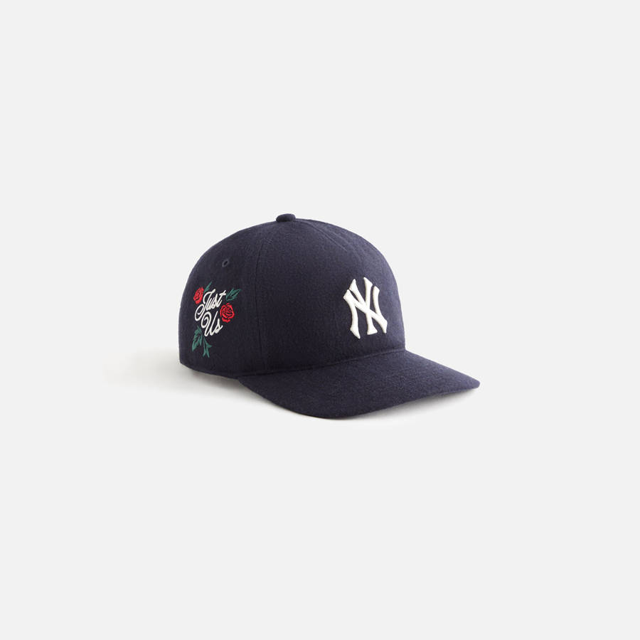 Navy Kids' Kith and '47 for the New York Yankees Hitch Snapback Headwear | 9517-TQZIV