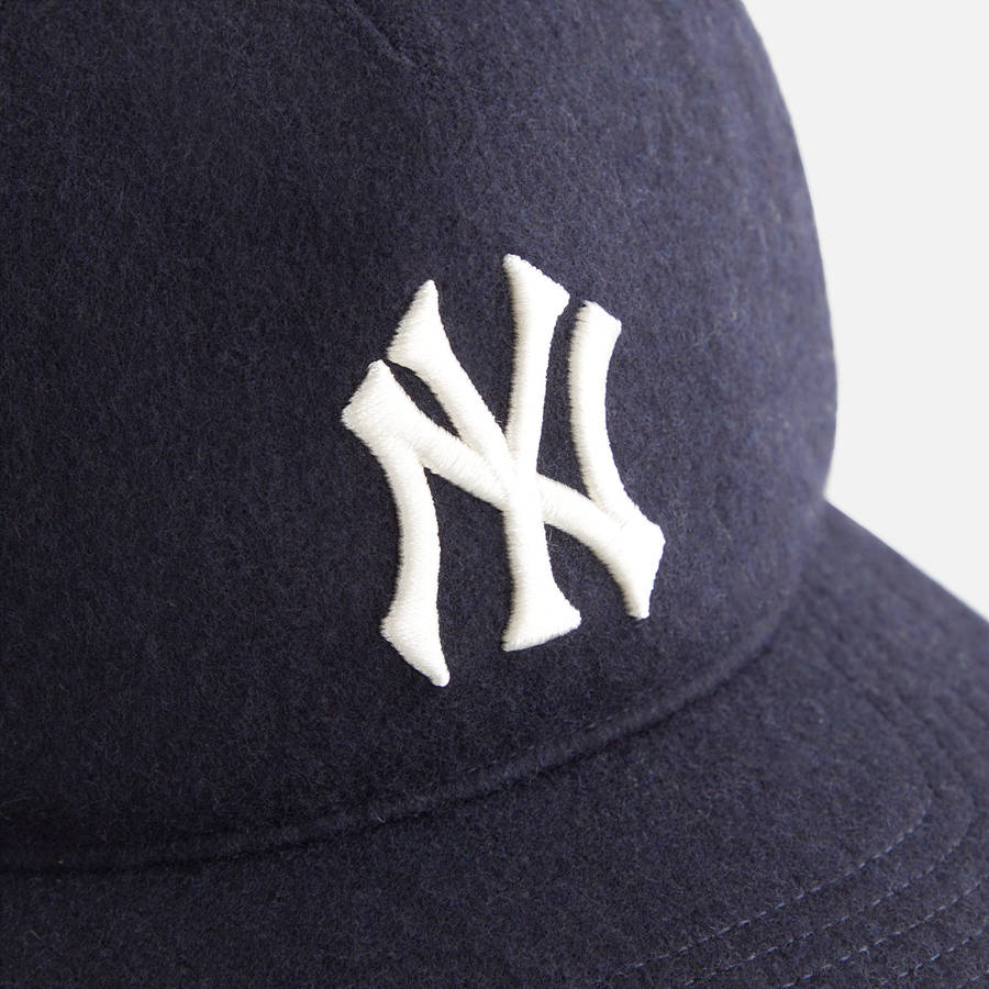 Navy Kids' Kith and '47 for the New York Yankees Hitch Snapback Headwear | 9517-TQZIV