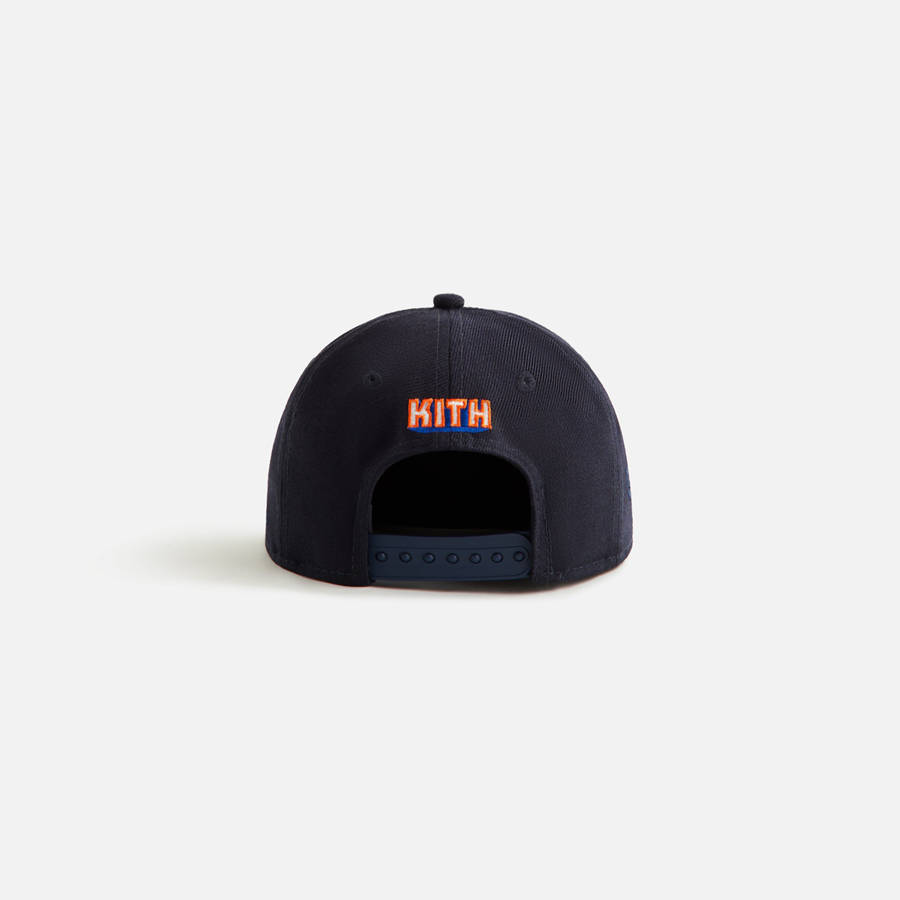 Navy Kids' Kith and New Era for the New York Knicks Wing Logo Snapback Headwear | 1032-UCJKF