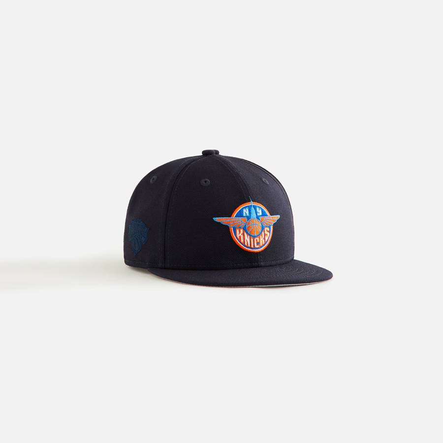 Navy Kids' Kith and New Era for the New York Knicks Wing Logo Snapback Headwear | 1032-UCJKF