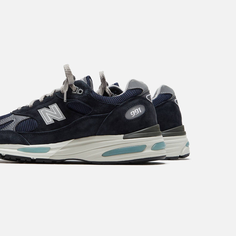 Navy Men Kith New Balance Made in UK 991v2 Sneakers | 3516-JWLKF