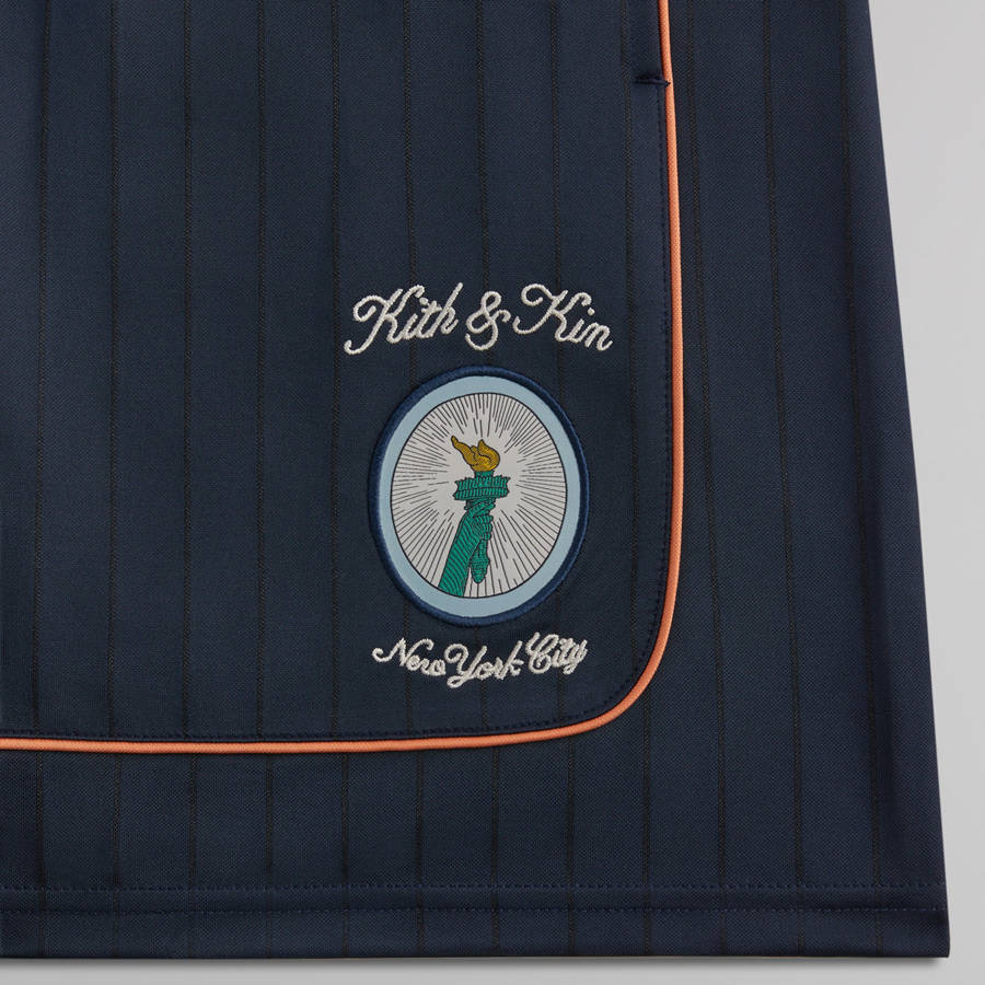 Navy Men Kith New York Wesley Soccer Shorts | 2148-IJDVP