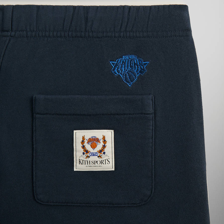 Navy Men Kith for the New York Knicks Arched Vintage Nelson Sweat Pants | 4628-LARNC