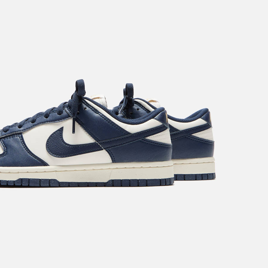 Obsidian / White Women Kith Nike WMNS Dunk Low Sneakers | 0384-XKZSQ