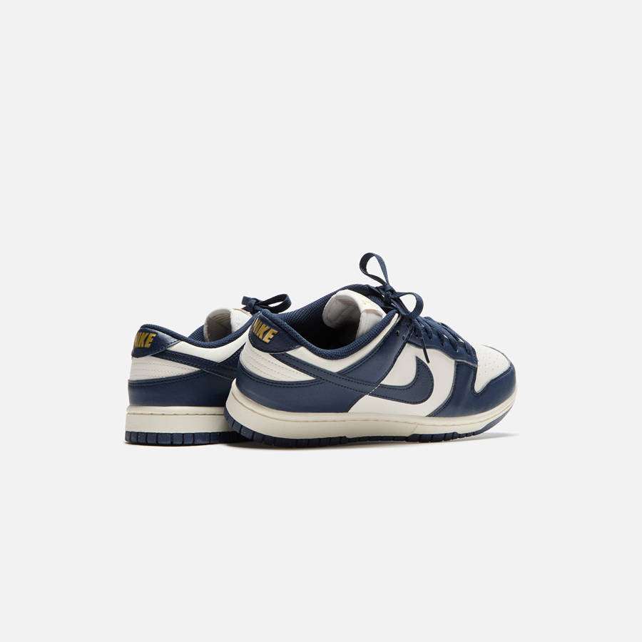 Obsidian / White Women Kith Nike WMNS Dunk Low Sneakers | 0384-XKZSQ