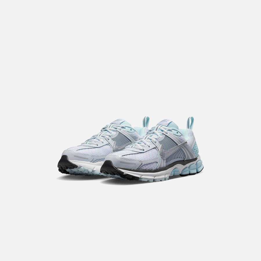 Platinum / Blue / Grey / Silver Kids' Kith Nike GS Vomero 5 Sneakers | 6253-GMCHR