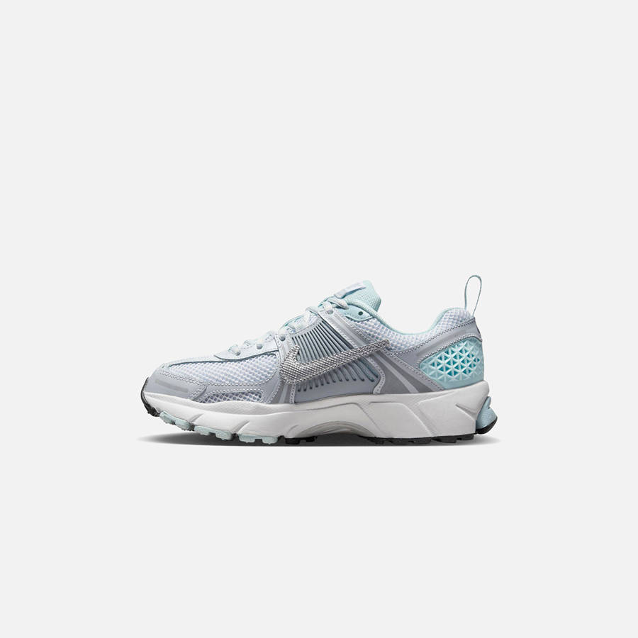 Platinum / Blue / Grey / Silver Kids' Kith Nike GS Vomero 5 Sneakers | 6253-GMCHR
