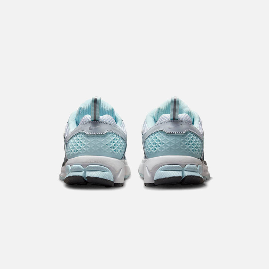 Platinum / Blue / Grey / Silver Kids' Kith Nike GS Vomero 5 Sneakers | 6253-GMCHR