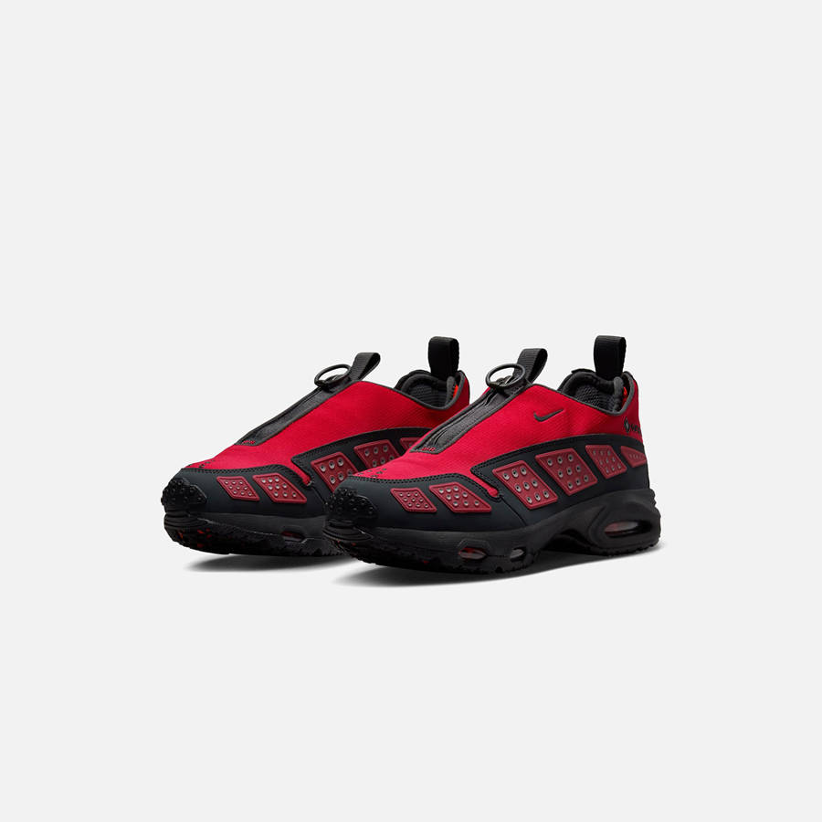 Red / Black / Dark Grey Women Kith Nike WMNS Air Max SNDR GORE-TEX Sneakers | 4385-DJOTH