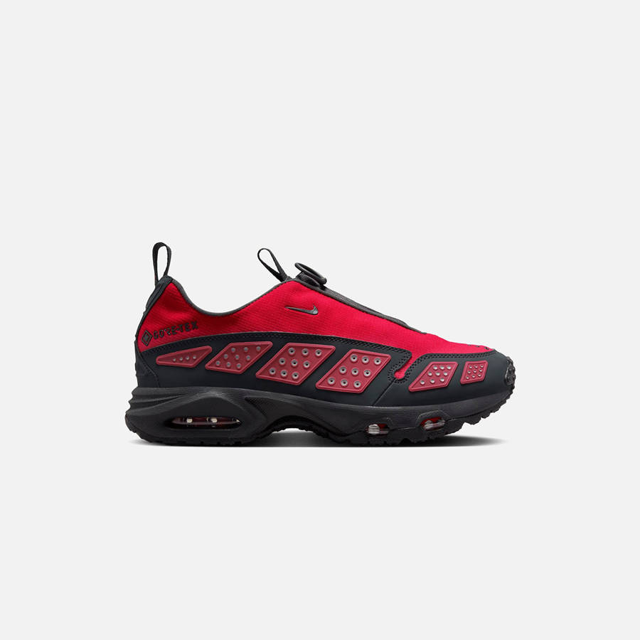 Red / Black / Dark Grey Women Kith Nike WMNS Air Max SNDR GORE-TEX Sneakers | 4385-DJOTH