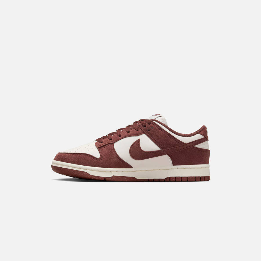 Red / White Men Kith Nike Dunk Low Sneakers | 3298-SECXH