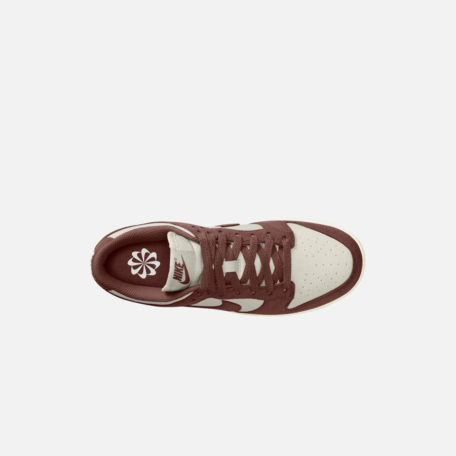 Red / White Men Kith Nike Dunk Low Sneakers | 3298-SECXH