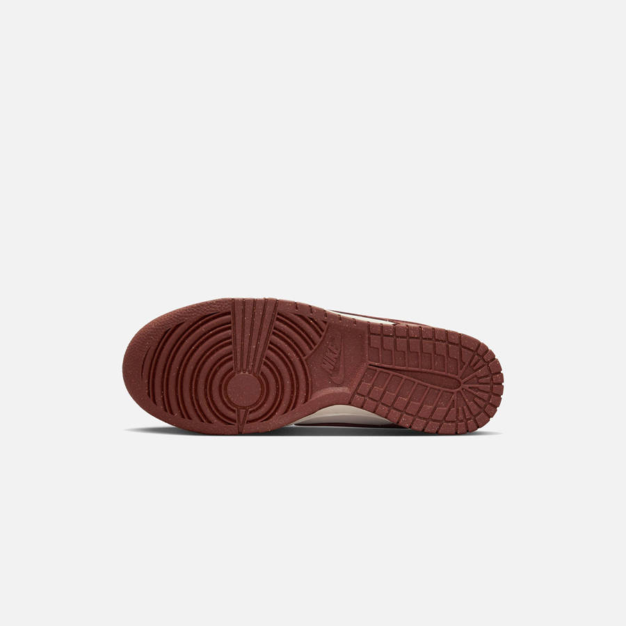 Red / White Men Kith Nike Dunk Low Sneakers | 3298-SECXH