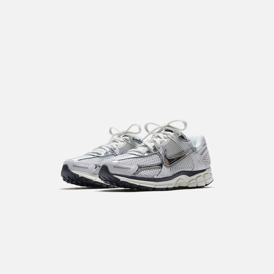 Silver / Black Women Kith Nike WMNS Zoom Vomero 5 Sneakers | 3654-ZVWQS